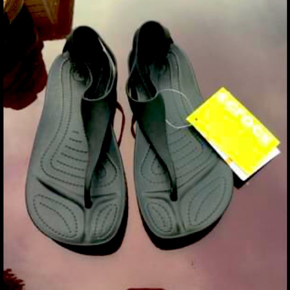 Thong Croc Sandals Size 8